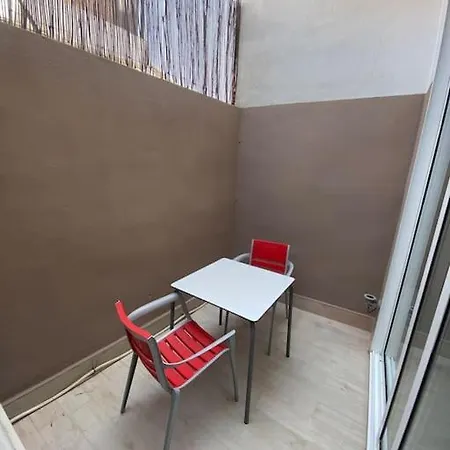 Rent Aparts Milagrosa 1 Apartment