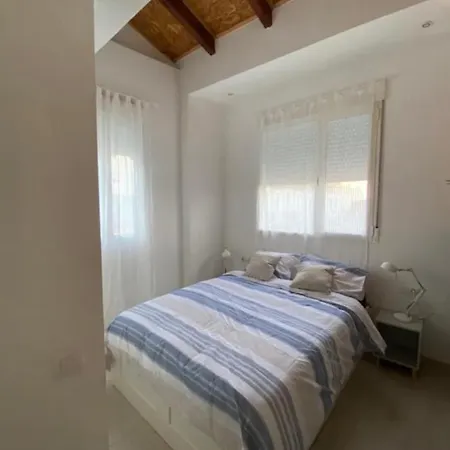 Rent Aparts Milagrosa 1 * Valenza