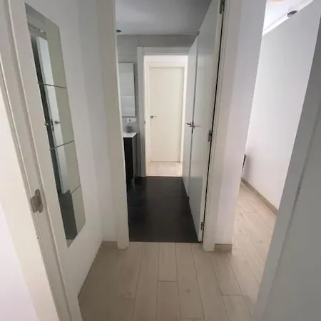 Apartment Rent Aparts Milagrosa 1 *